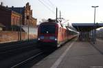 182 024 mit dem IRE  Berlin-Hamburg-Express  (IRE 18096) von Berlin Ostbahnhof nach Hamburg Hbf, bei der Einfahrt in Rathenow. 17.03.2015