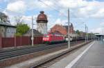 rathenow/424794/185-368-8-db-schenker-rail-deutschland 185 368-8 DB Schenker Rail Deutschland AG mit einem gemischtem Güterzug in Rathenow und fuhr weiter in Richtung Stendal. 30.04.2015