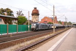 185 563-4 MRCE - Mitsui Rail Capital Europe GmbH für CTL Logistics GmbH mit der Wagenlok 185 572-5 und dem Kesselzug DGS 95138 in Rathenow weiter Richtung Stendal.