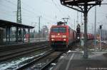 152 086-5 DB Schenker Rail Deutschland AG mit einem Kalizug aus Zielitz, bei der Durchfahrt in Stendal und fuhr in Richtung Wittenberge weiter. 15.02.2013