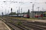 185 585-7 Macquarie European Rail für RheinCargo GmbH  HGK 2063  mit einem Kesselzug  Umweltgefährdender Stoff, flüssig , bei der Durchfahrt in Stendal und fuhr in Richtung Rathenow weiter. 06.08.2014