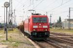 185 207-8 DB Schenker Rail Deutschland AG mit einem Tds Ganzzug in Stendal und fuhr weiter in Richtung Magdeburg. 08.08.2015