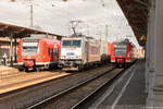 stendal/546355/386-015-2-metrans-rail-sro-mit 386 015-2 METRANS Rail s.r.o. mit einem Containerzug in Stendal und fuhr weiter in Richtung Salzwedel. 16.03.2017
