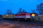 br-1201-1204-v100-ost/325623/v-10005-202-726-6-hgb-- V 100.05 (202 726-6) HGB - Hessische Güterbahn GmbH stand mit einem Arbeitszug in Rathenow abgestellt. 25.02.2014