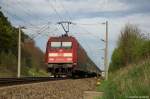 101 083-4 mit einem mir unbekannten Intercity, bei der Durchfahrt in Nennhausen und dieser IC fuhr in Richtung Berlin weiter. 29.04.2012