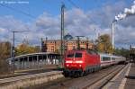 120 149-0 mit dem IC 2348 von Hamburg-Altona nach Dsseldorf Hbf in Uelzen. Hinten schob die 101 058-6 den Zug nach. 18.10.2013