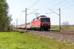120 137-5 mit dem IC 2904 für ICE 374 von Frankfurt(Main)Hbf nach Berlin Ostbahnhof in Nennhausen. 05.05.2016