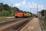 145 022-0 DB Schenker Rail Deutschland AG mit einem Güterzug in Niederndodeleben und fuhr in Richtung Braunschweig weiter.