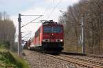 155 073-0 mit einem gemischtem Gterzug bei Nennhausen und fuhr in Richtung Wustermark weiter.