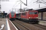 155 011-0 DB Schenker Rail Deutschland AG mit einem gemischtem Gterzug, bei der Durchfahrt im Brandenburger Hbf und fuhr in Richtung Magdeburg weiter.