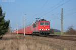 br-6155-dr-250/327754/155-253-8-db-schenker-rail-deutschland 155 253-8 DB Schenker Rail Deutschland AG mit einem DB Schenker Autologistikzug in Demker und fuhr in Richtung Magdeburg weiter. 11.03.2014