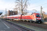 br-6182-siemens-es-64-u2/683357/182-015-mit-dem-re1-re 182 015 mit dem RE1 (RE 3120) von Frankfurt(Oder) nach Magdeburg Hbf in Genthin. 20.12.2019