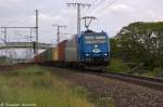 185 524-6 Alpha Trains fr ITL Eisenbahn GmbH mit einem Containerzug in Stendal(Wahrburg) und fuhr in Richtung Salzwedel weiter.