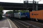 185 717-6 Railpool GmbH fr boxXpress.de GmbH mit einem Containerzug in Hamburg-Harburg. 31.08.2012