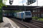 185 686-3 Railpool GmbH mit einem Containerzug in Hamburg-Harburg.