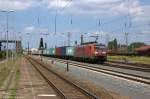 189 015-1 DB Schenker Rail Deutschland AG mit einem Metrans Containerzug, bei der Durchfahrt in Magdeburg-Eichenweiler. 15.07.2014