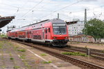 RE13 (RE 17689) von Magdeburg Hbf nach Leipzig Hbf in Magdeburg-Neustadt. Geschoben hatte die 112 166-4. 01.07.2016