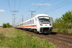 bpmbdzf-2961/495489/ic-2049-von-hannover-hbf-nach IC 2049 von Hannover Hbf nach Dresden Hbf in Stendal und geschoben hatte die 101 136-0. 10.05.2016