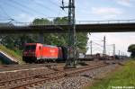 185 296-1 DB Schenker Rail Deutschland AG mit einem gemischten Gterzug bei Buckow/Rathenow und fuhr in Richtung Stendal weiter.