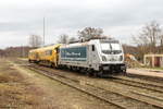 187 311-6 Railpool GmbH für e.g.o.o. Eisenbahngesellschaft Ostfriesland-Oldenburg mbH stand mit einem Schienenschleifzug in Rathenow abgestellt. 15.01.2019