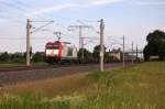 185 650-9 akiem für ITL - Eisenbahngesellschaft mbH mit einem fast leeren Containerzug in Vietznitz und fuhr in Richtung Wittenberge weiter. 17.06.2013