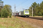 ITL Eisenbahn GmbH/494783/185-581-6-itl---eisenbahngesellschaft-mbh 185 581-6 ITL - Eisenbahngesellschaft mbH mit einem Containerzug bei Friesack und fuhr weiter in Richtung Nauen. 07.05.2016