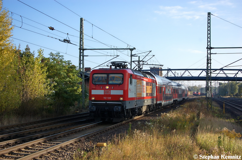 112 139  Otto hat Zugkraft  mit dem IRE  Magdeburg-Berlin-Express  (IRE 4276) von Berlin Gesundbrunnen nach Magdeburg Hbf, bei der Durchfahrt in Brandenburg. 09.10.2012
