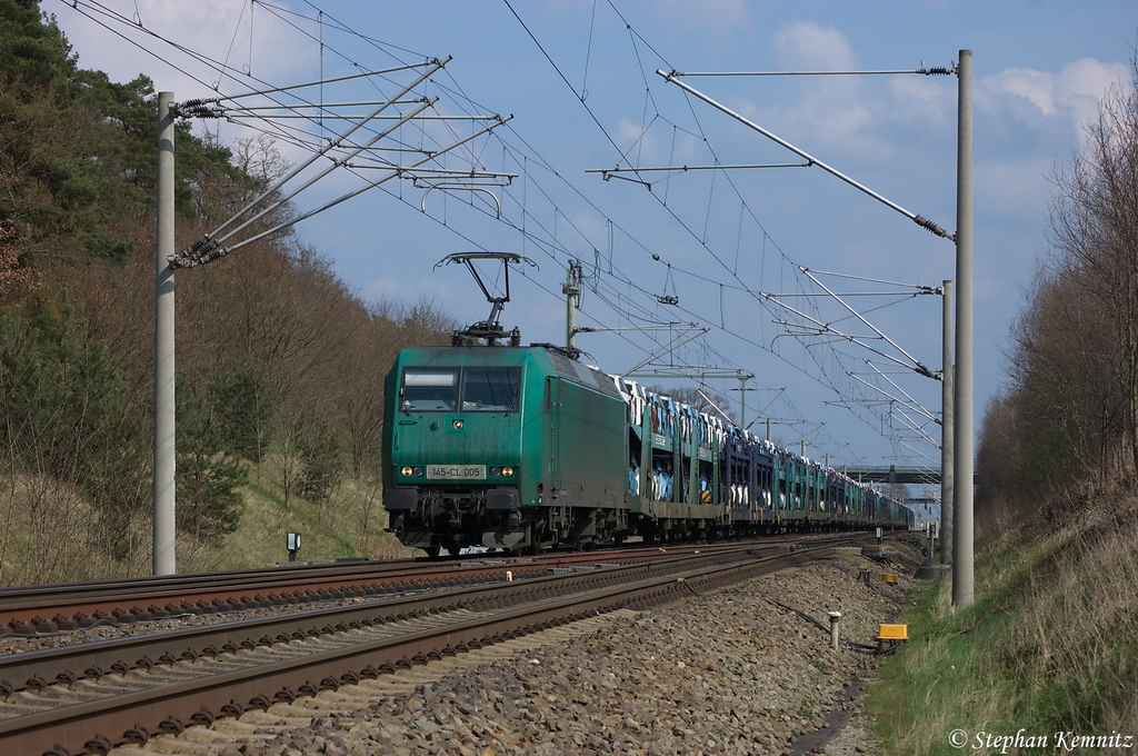 145-CL 005 (145 096-4) Alpha Trains fr Crossrail AG mit einem Fiat Autotransportzug bei Nennhausen und fuhr in Richtung Rathenow weiter. 14.04.2012