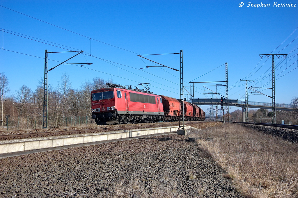 155 089-6 DB Schenker Rail Deutschland AG mit einem Kalizug in Stendal(Wahrburg) und fuhr in Richtung Wittenberge weiter. 05.03.2013