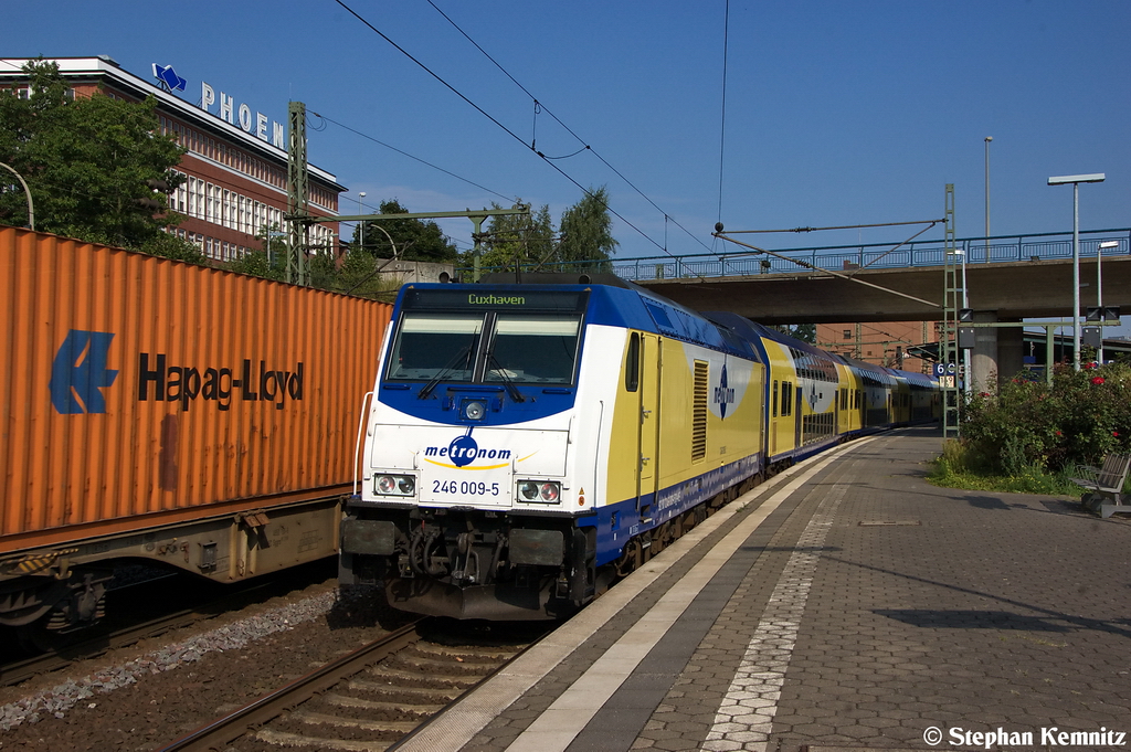 246 009-5 metronom Eisenbahngesellschaft mbH mit dem metronom (ME 81513) von Hamburg Hbf nach Cuxhaven in Hamburg-Harburg. 31.08.2012