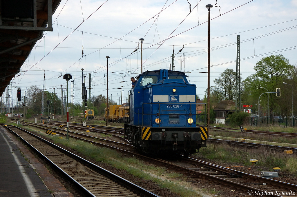 293 026-1 PRESS (202 746-4) in Stendal und fhrt zum tanken. 27.04.2012