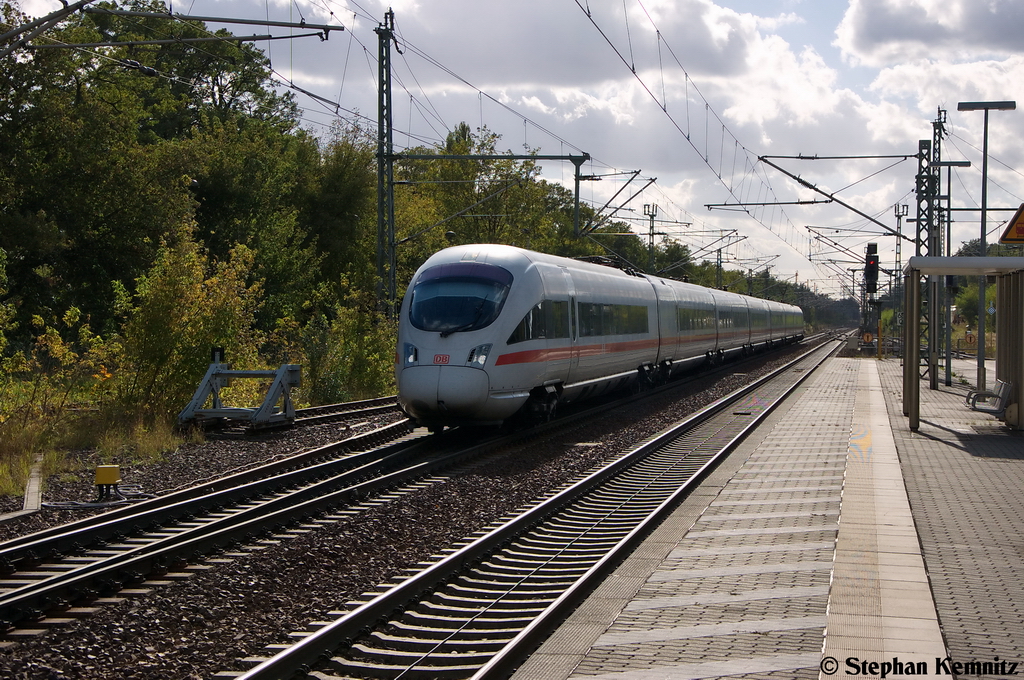 411 078-9  Ostseebad Warnemnde  als ICE 890 von Leipzig Hbf nach Hamburg-Altona, bei der Durchfahrt in Jterbog. 09.10.2012