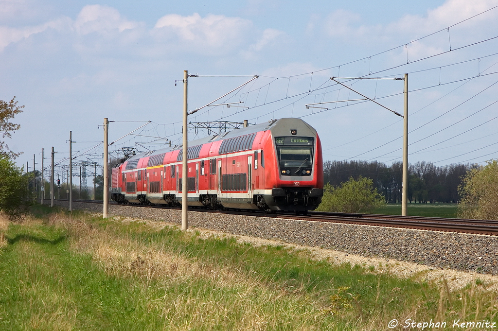 RE2  ODEG  (RE 37370) von Wismar nach Cottbus in Vietznitz und geschoben hatte die 114 003-7. 05.05.2013