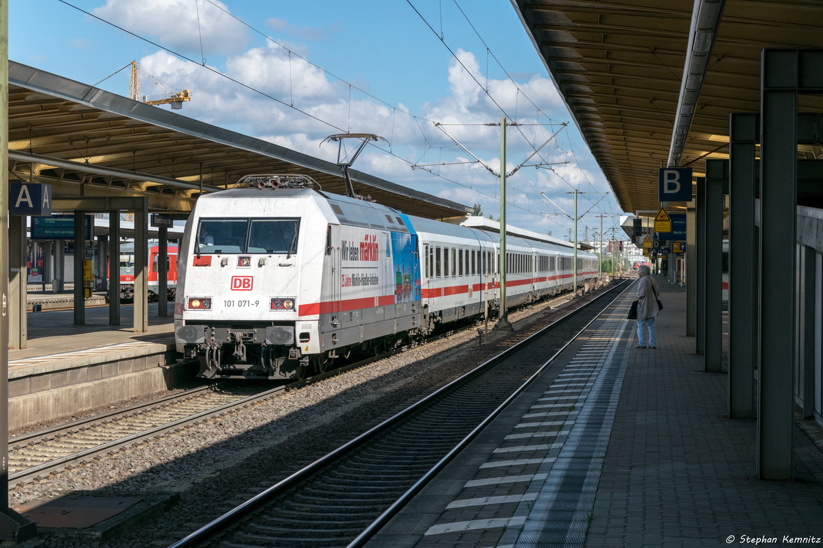 101 071-9  25 Jahre Märklin-Händler-Initiative  mit dem IC 2048 von Dresden Hbf nach Köln Hbf in Braunschweig. 25.09.2015
