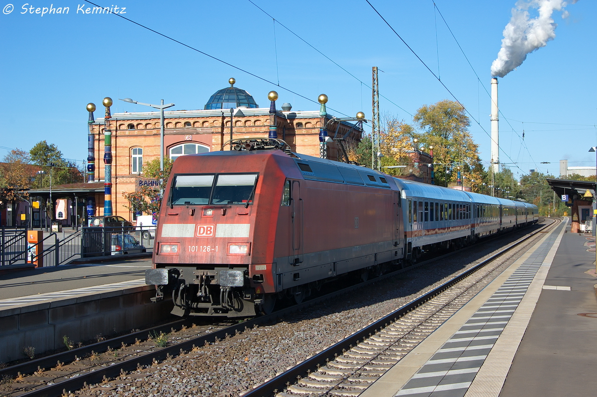 101 126-1 mit dem IC 1927 von Hamburg-Altona nach Kln Hbf in Uelzen. 18.10.2013