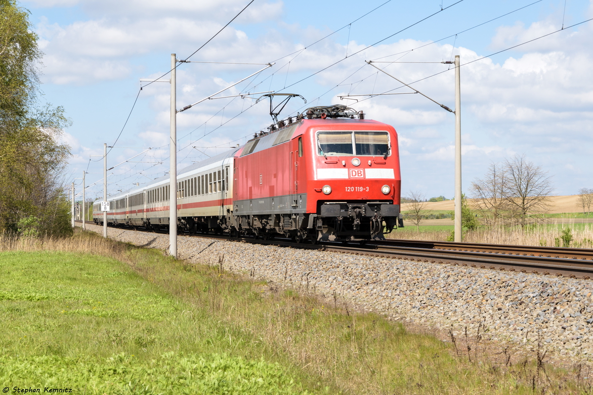 120 119-3 mit dem IC 2343 von Münster(Westf)Hbf nach Berlin Ostbahnhof in Nennhausen. 30.04.2017
