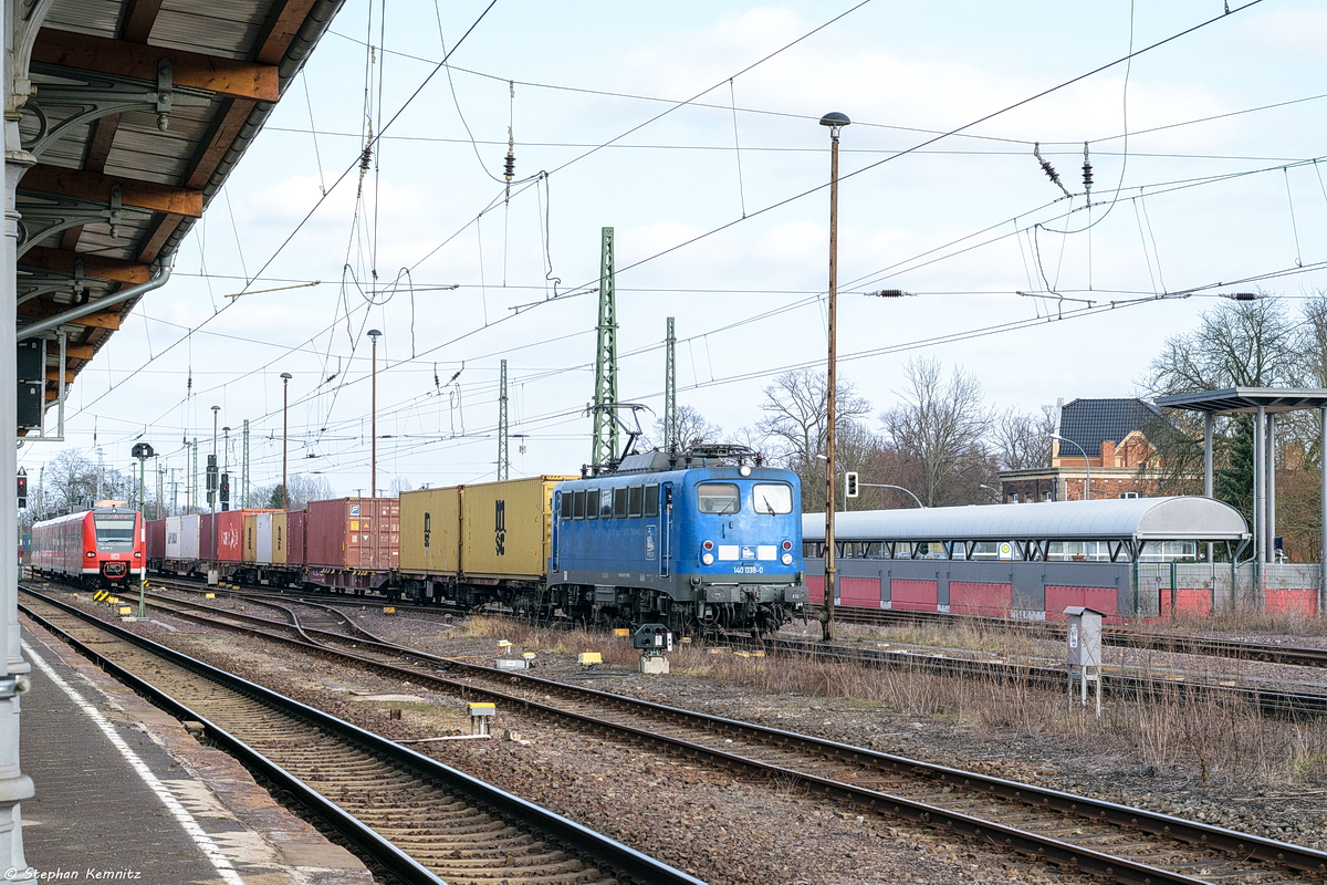 140 038-0 PRESS (140 851-7) für METRANS Rail s.r.o. mit einem Containerzug in Stendal und fuhr weiter in Richtung Salzwedel. 24.03.2018