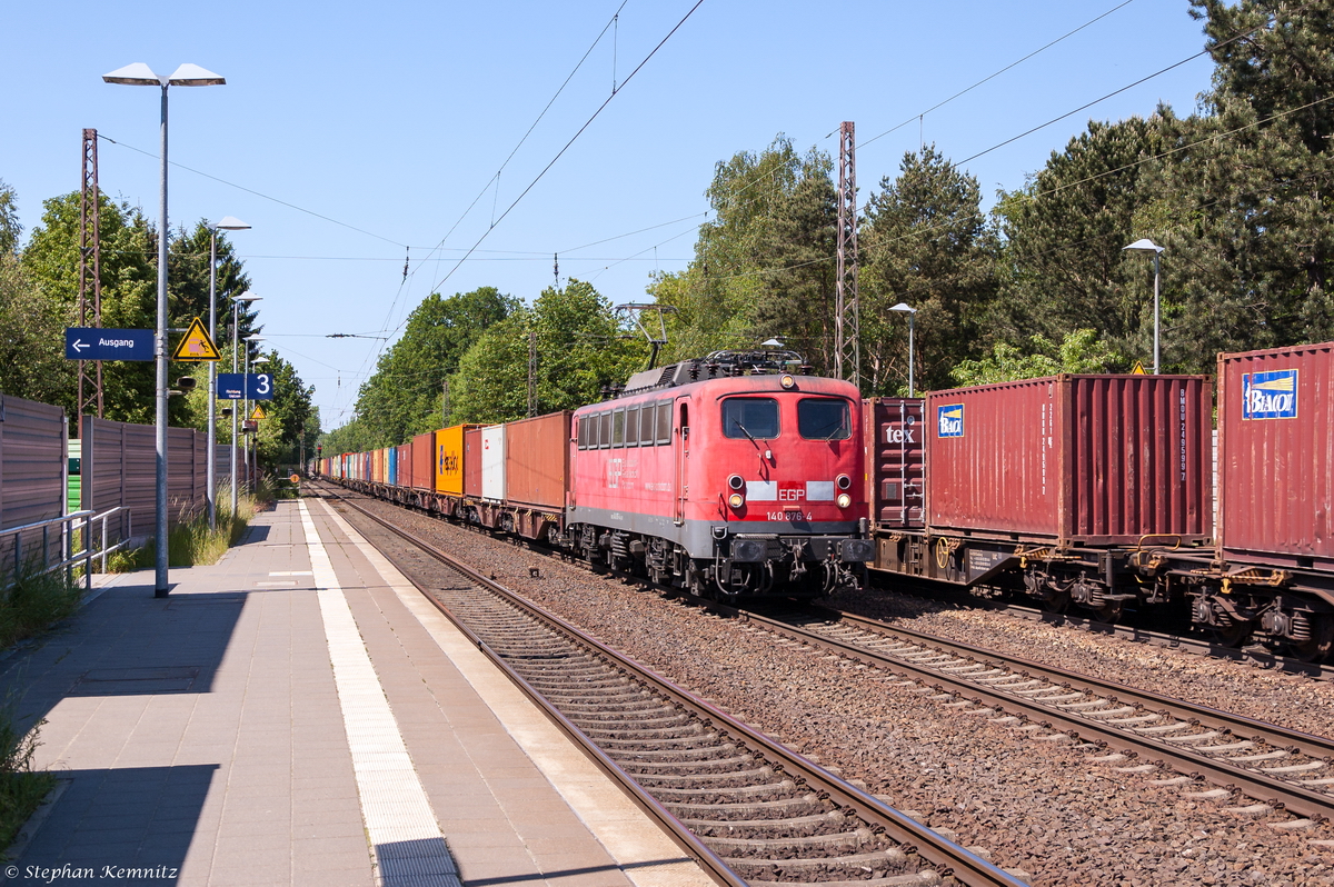 140 876-4 EGP - Eisenbahngesellschaft Potsdam mbH mit einem Containerzug in Bienenbüttel und fuhr weiter in Richtung Uelzen. 05.06.2015 