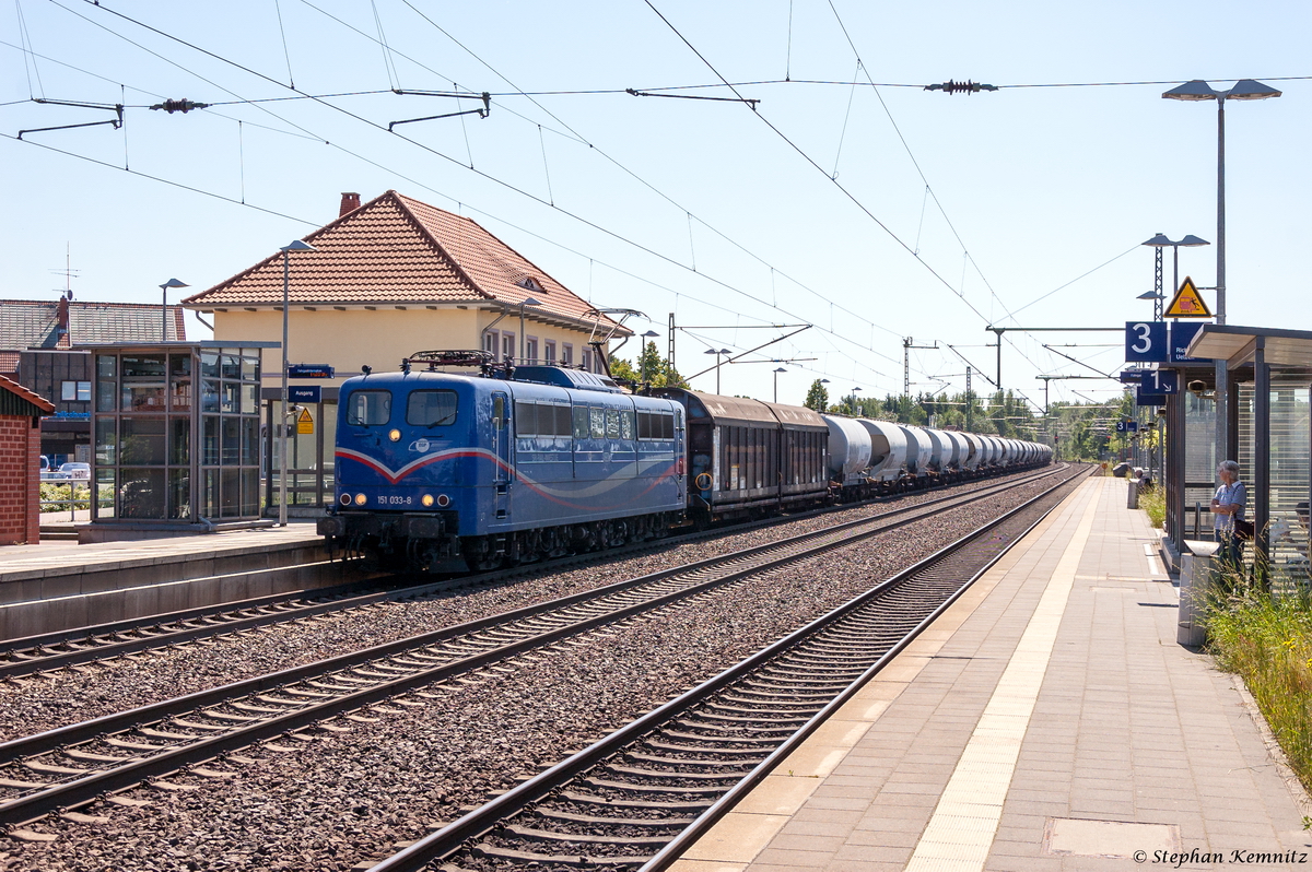 151 033-8 SRI Rail Invest GmbH für EGP - Eisenbahngesellschaft Potsdam mbH mit einem gemischtem Güterzug in Bienenbüttel und fuhr weiter in Richtung Lüneburg. 05.06.2015