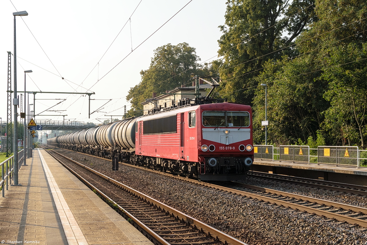 155 078-9 LEG - Leipziger Eisenbahnverkehrsgesellschaft mbH mit einem Kesselzug  Dieselkraftstoff oder Gasöl oder Heizöl (leicht)  in Friesack und fuhr weiter in Richtung Wittenberge. 27.08.2019