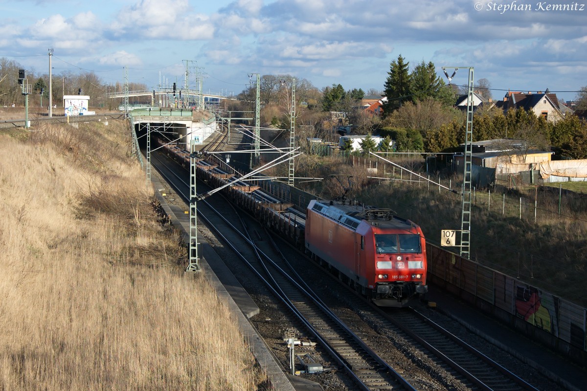 185 081-7 DB Schenker Rail Deutschland AG mit einem Res Ganzzug in Stendal(Wahrburg) und fuhr in Richtung Wolfsburg weiter. 14.02.2014