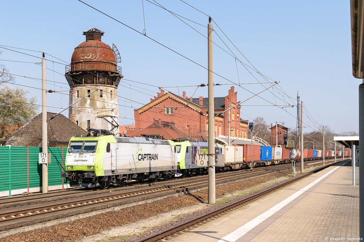185 543-6 & 185 548-5 ITL - Eisenbahngesellschaft mbH mit einem Containerzug in Rathenow und fuhren weiter in Richtung Stendal. Wegen einem Schienenbruch in Neustadt(Dosse) wurde er über Rathenow umgeleitet. 10.04.2018