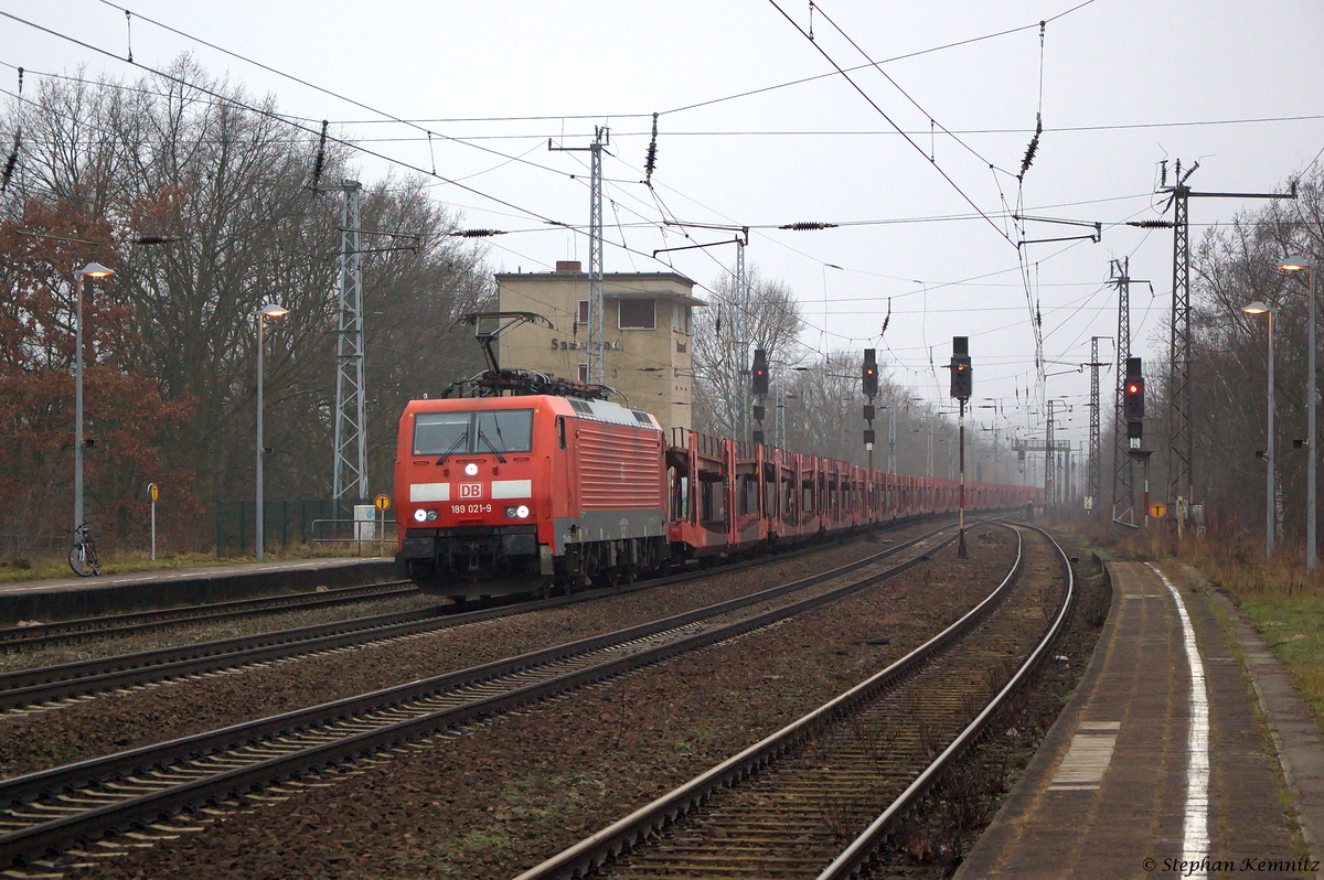 189 021-9 DB Schenker Rail Deutschland AG mit einem leeren Autotransportzug in Saarmund und fuhr weiter in Richtung Ludwigsfelde-Struveshof. 06.01.2015