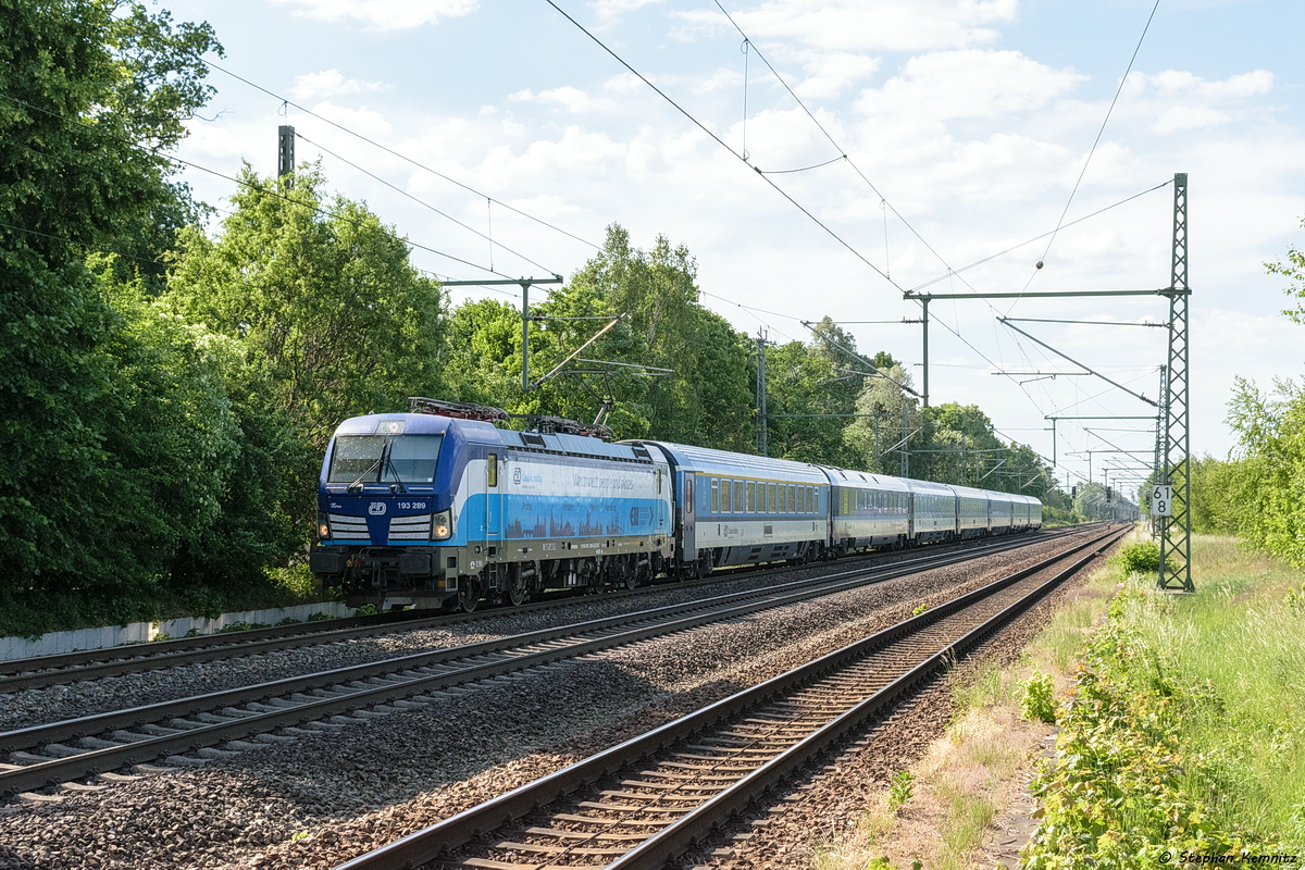 193 289-6  Flora  ELL - European Locomotive Leasing für ČD - České dráhy a.s. mit dem EC 179  Alois Negrelli  von Hamburg-Altona nach Praha hl.n. in Friesack. 24.05.2018