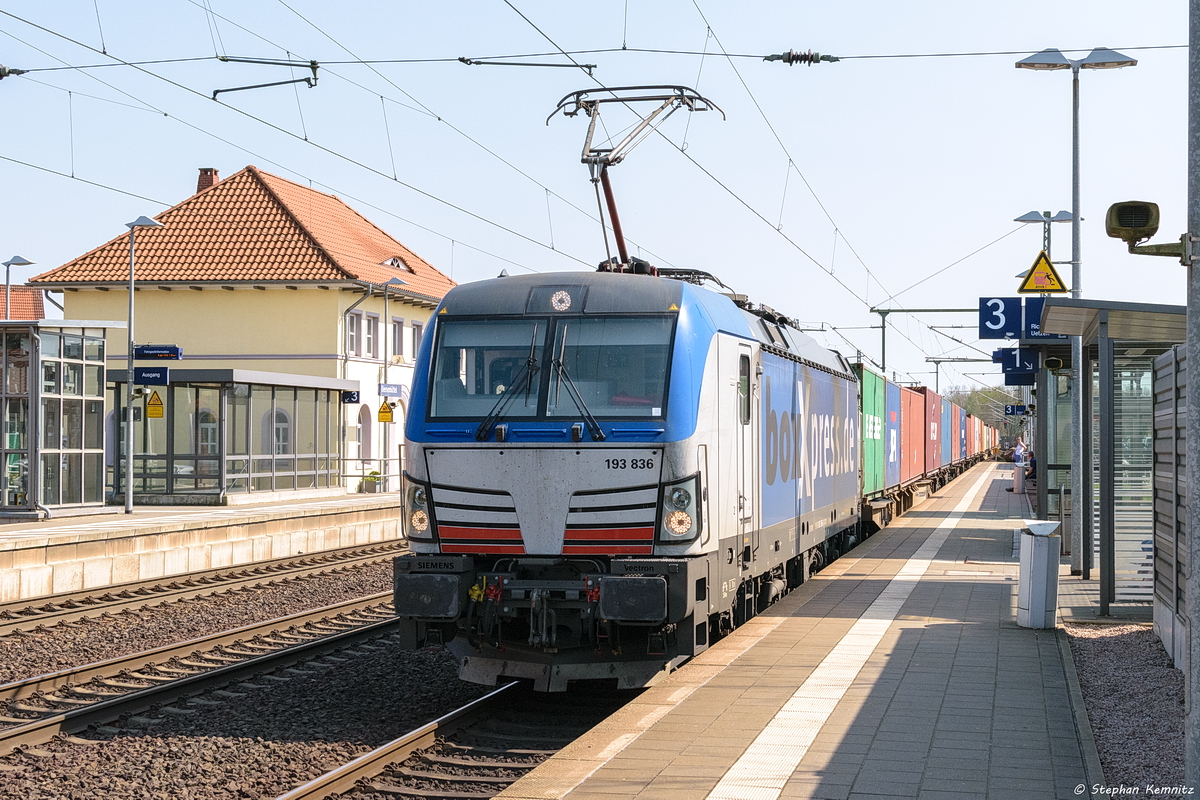 193 836-4 boxXpress.de GmbH mit einem Containerzug in Bienenbüttel und fuhr weiter in Richtung Lüneburg. 20.04.2018