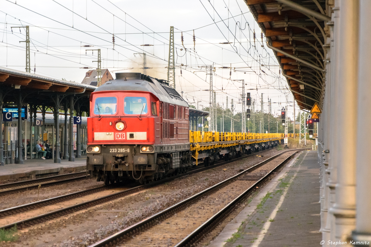 233 285-6 DB Cargo mit einem Schienenzug GB 62381 in Stendal weiter Richtung Wittenberge. 29.09.2016