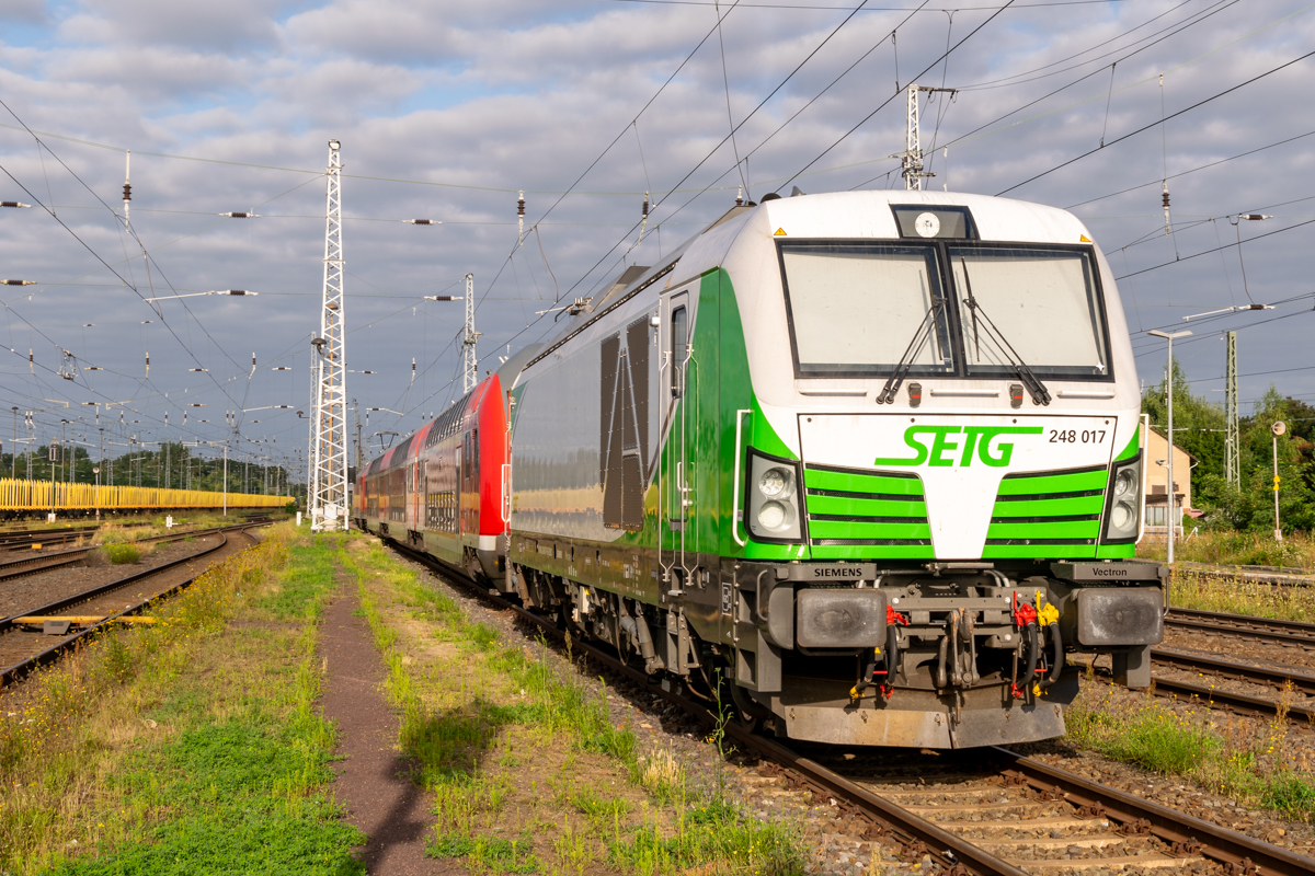 248 017-6 SETG - Salzburger Eisenbahn TransportLogistik GmbH, stand in Stendal abgestellt. 05.08.2023