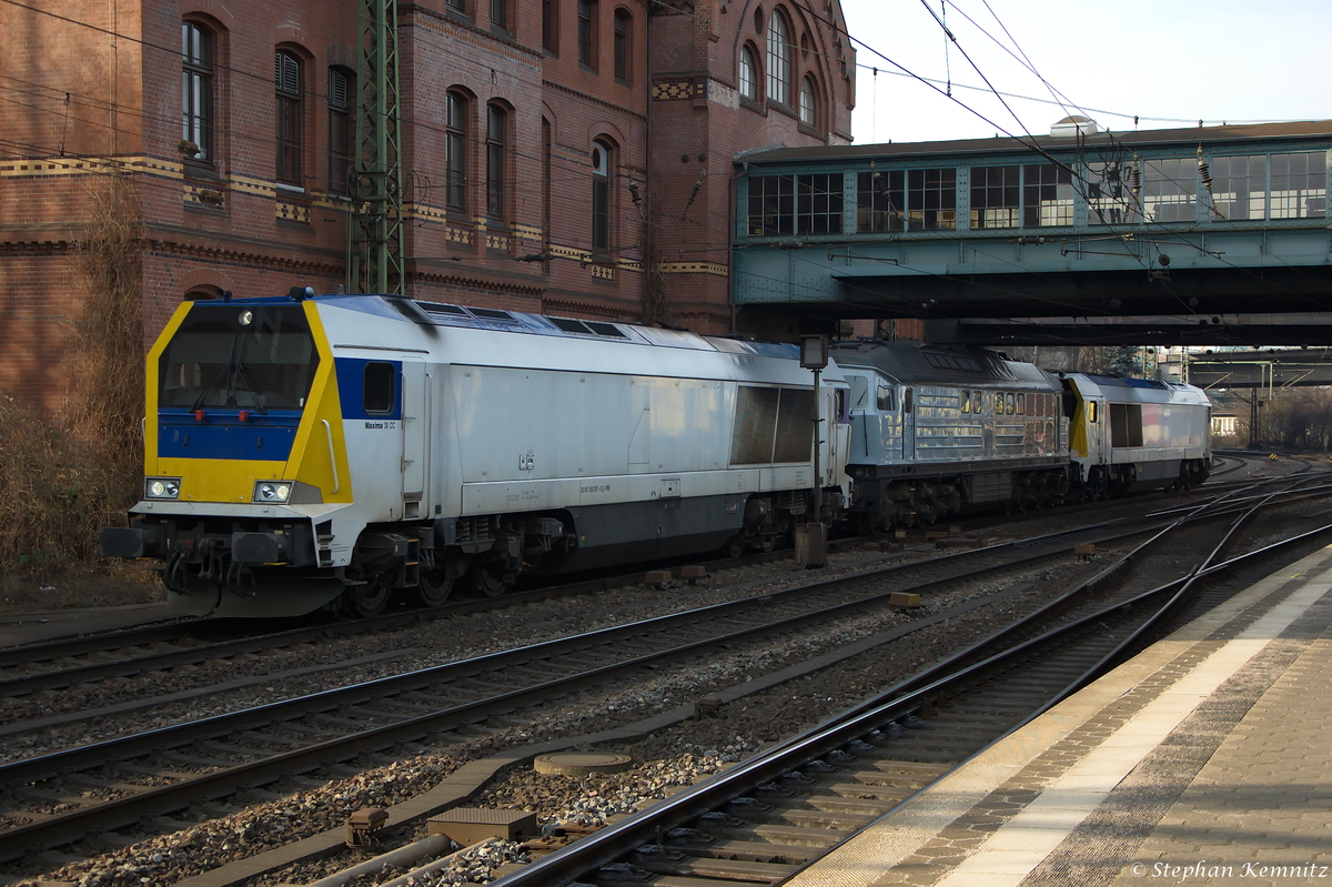263 001-0 Voith Lokomotivtechnik mit den Wagenloks 232 105-9 und 263 005-1 in Hamburg-Harburg. 17.03.2015