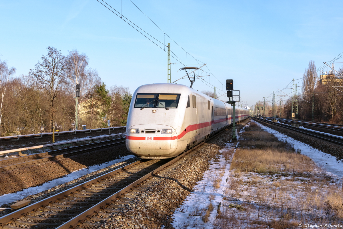 401 053-4  Neumünster  als ICE 800 von Berlin Südkreuz nach Hamburg-Altona, bei der Durchfahrt in Berlin Jungfernheide. 09.01.2016