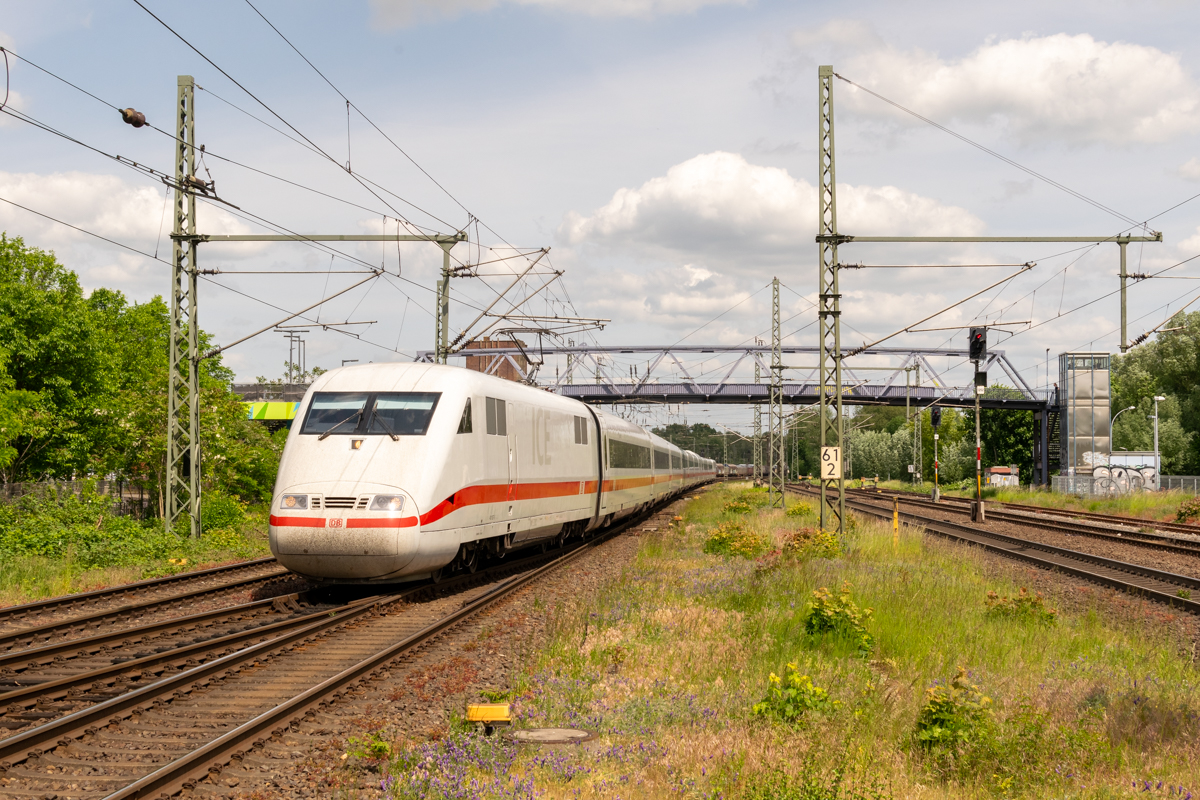 401 057-5  Landshut , bei der Durchfahrt in Brandenburg und fuhr weiter in Richtung Magdeburg. 29.05.2023